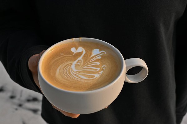 Pull homme Serge Blanco : les avantages avec un modèle en coton