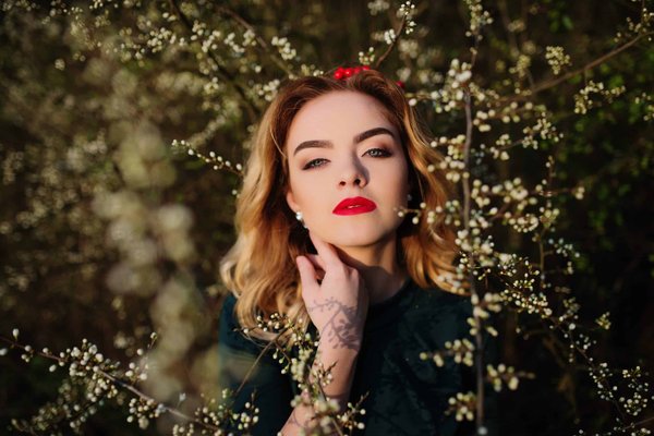 Quelles sont les meilleures façons de porter des manchettes ethniques avec élégance ?